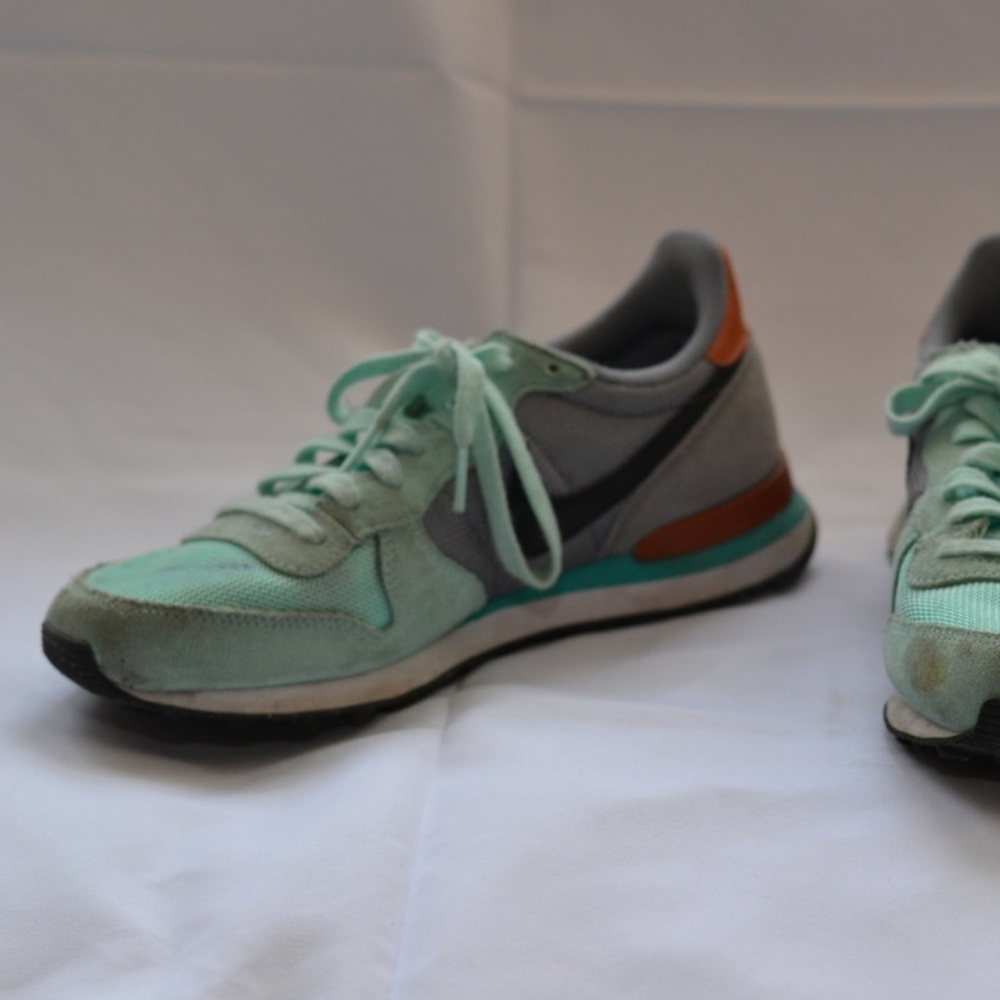 Nike Internationalist Sz 9 Women's